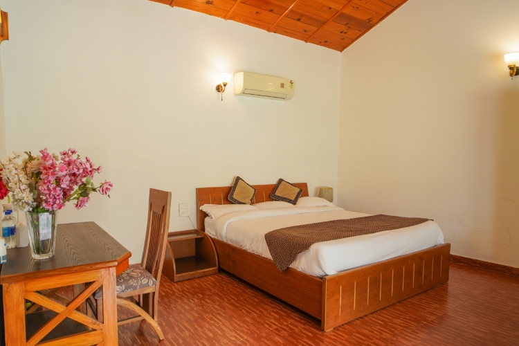 Neelesh Inn